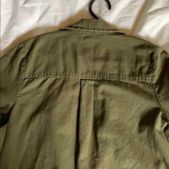 Old Navy Long sleeve army green button down shirt - Picture 5 of 6